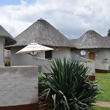 Sheri'S Lodge & Backpackers Graskop Esterno foto