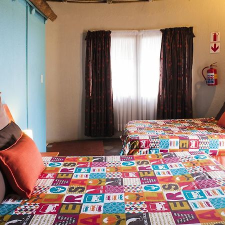 Sheri'S Lodge & Backpackers Graskop Esterno foto