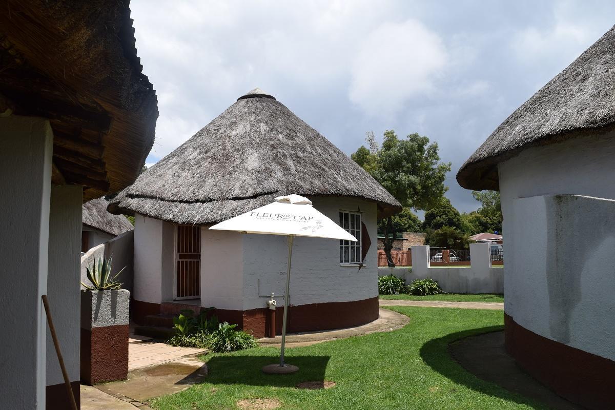 Sheri'S Lodge & Backpackers Graskop Esterno foto