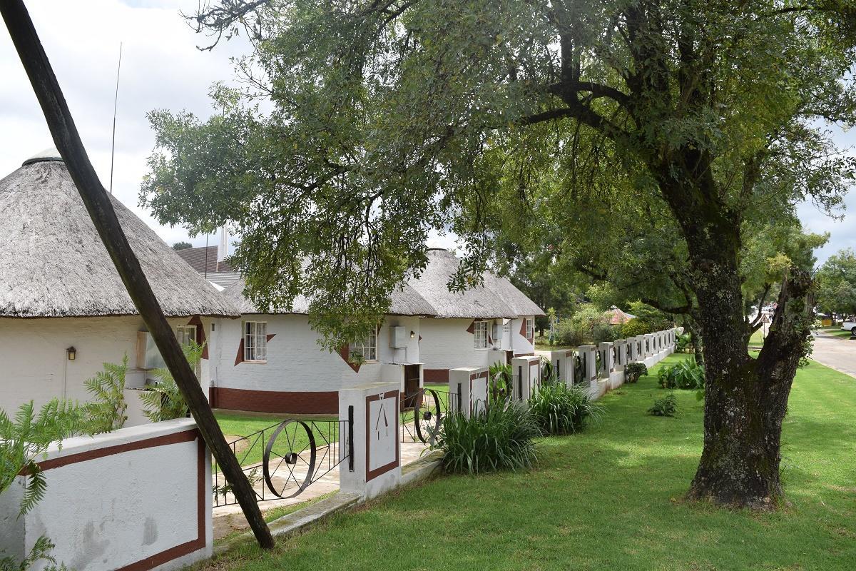 Sheri'S Lodge & Backpackers Graskop Esterno foto