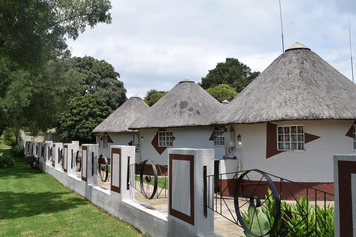 Sheri'S Lodge & Backpackers Graskop Esterno foto