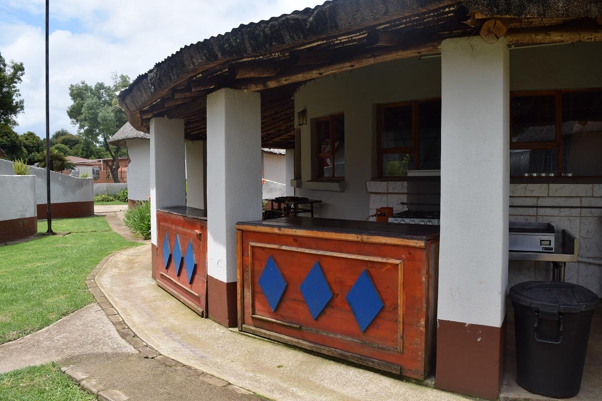 Sheri'S Lodge & Backpackers Graskop Esterno foto